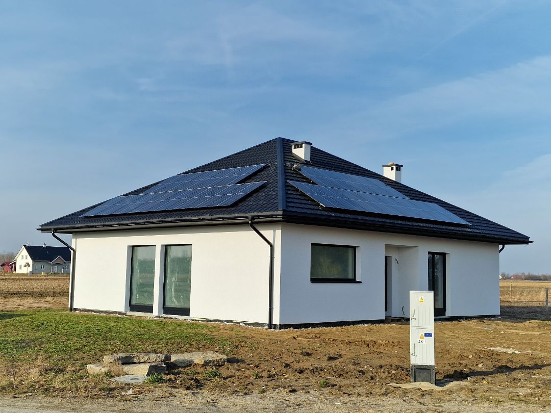 Fotowoltaika na dachu domu