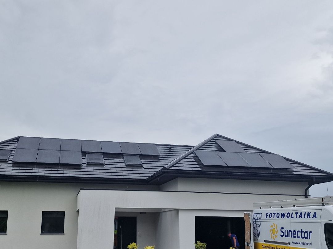 Fotowoltaika na dachu domu