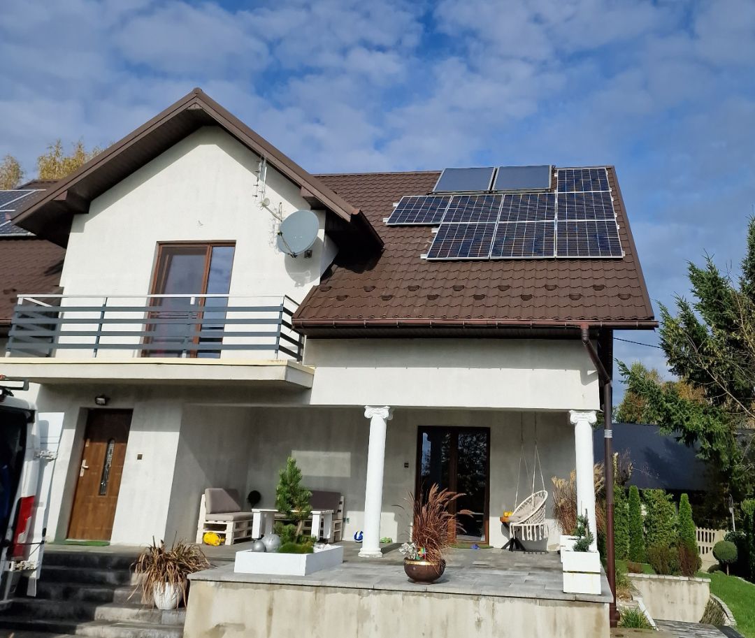 Fotowoltaika na dachu domu