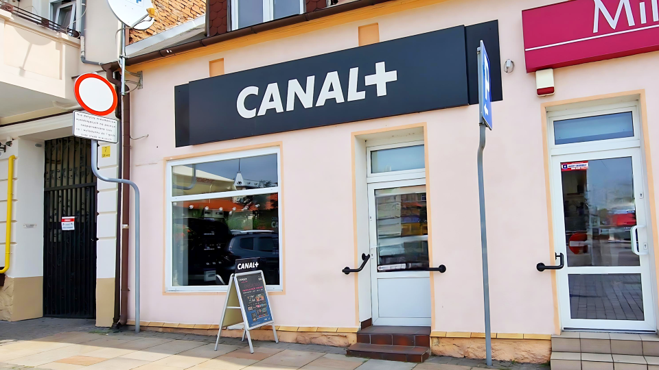 Salon CANAL+ Świecie