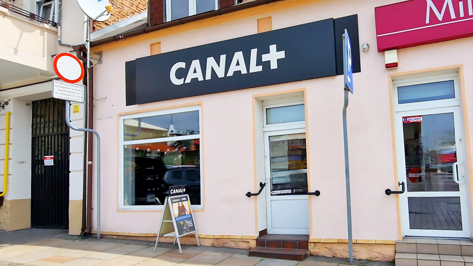 Salon CANAL+ Świecie